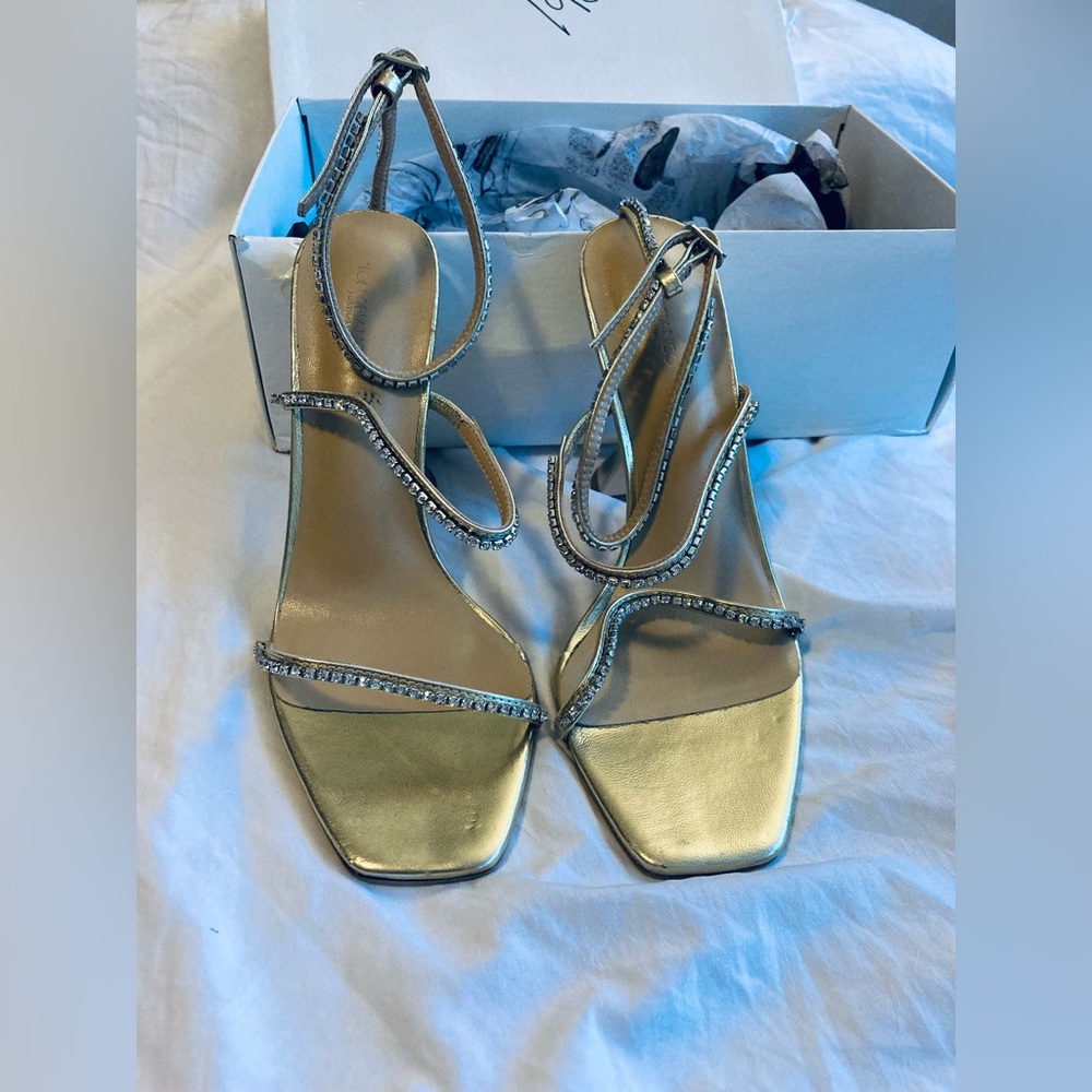 NIB Size 9 Tony Bianco Sandal in Gold Nappa Metallic-MSRP $200!*Missing stone